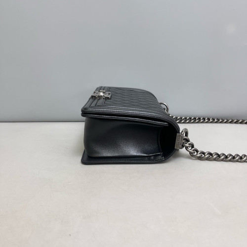 Chanel Quilted Medium Boy Flap Calfskin Black