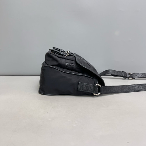 Gucci Messenger Nylon GG Supreme Monogram Black