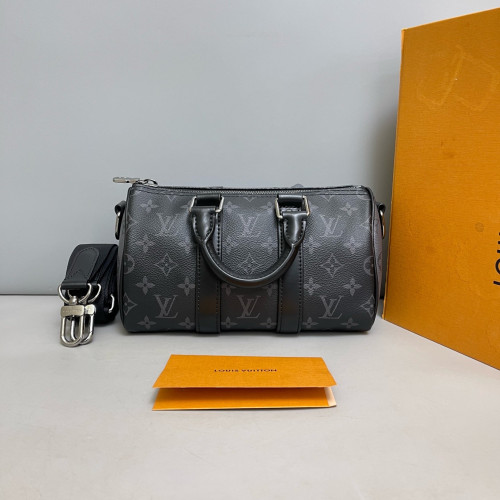 Louis Vuitton Keepall Bandouliere 25 Monogram Eclipse Black