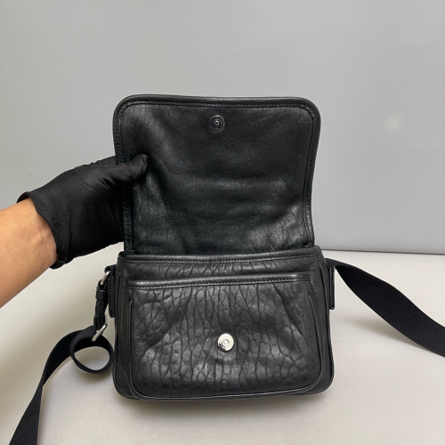 Yves Saint Laurent Baby Niki Chain Calfskin Black