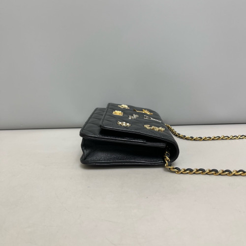 Chanel Quilted Badge 2.55 Reissue Wallet On Chain WOC Crumpled Calfskin Black