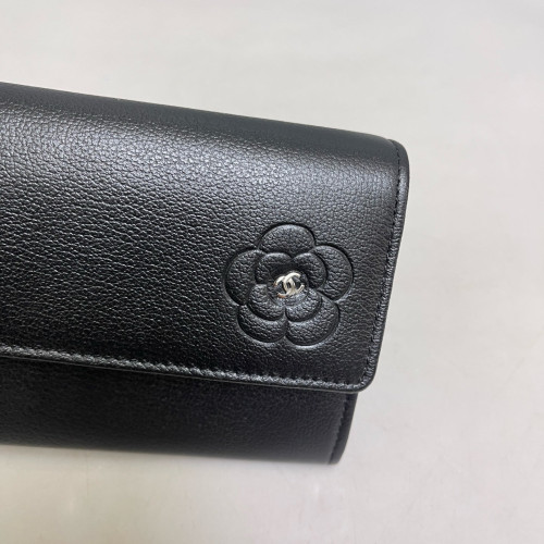Chanel Camellia Continental Wallet Calfskin Black
