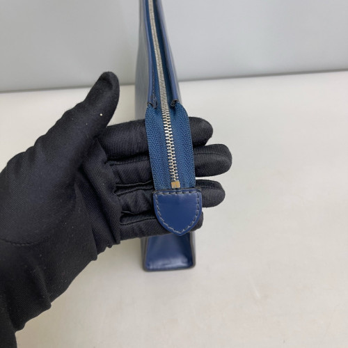 Louis Vuitton Toiletry Pouch 26 Epi Dark Blue