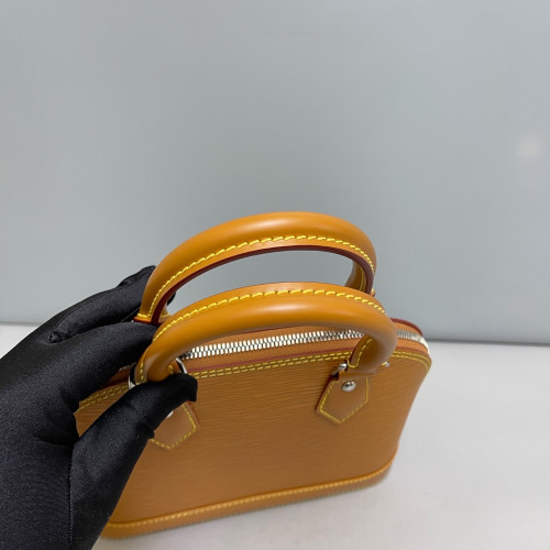 Louis Vuitton Alma BB Epi Tan