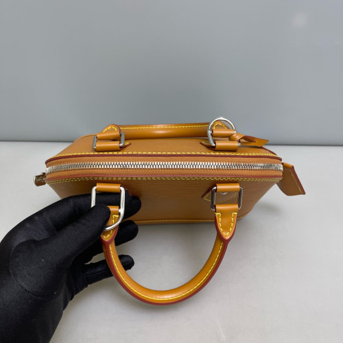 Louis Vuitton Alma BB Epi Tan