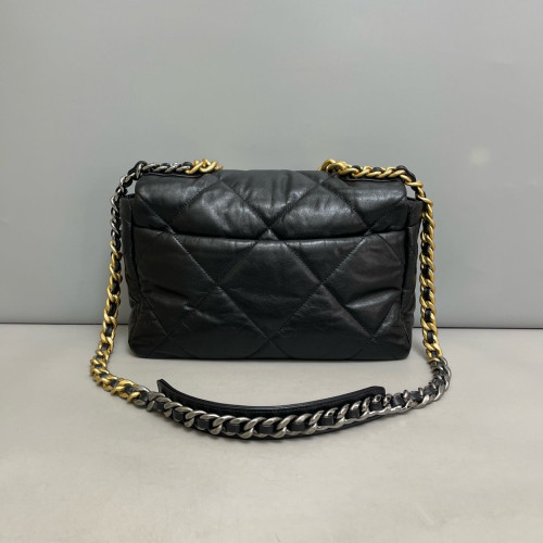 Chanel Quilted Medium 19 Flap Lambskin Black