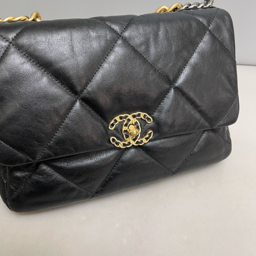 Chanel Quilted Medium 19 Flap Lambskin Black