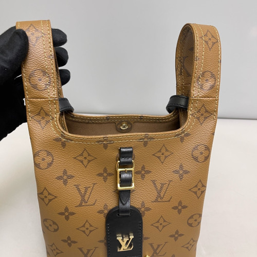 Louis Vuitton Atlantis BB Monogram Tan Louis Vuitton Atlantis BB Monogram Tan
