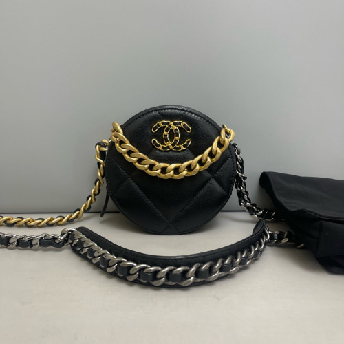 Chanel Quilted 19 Round Clutch With Chain Calfskin Black