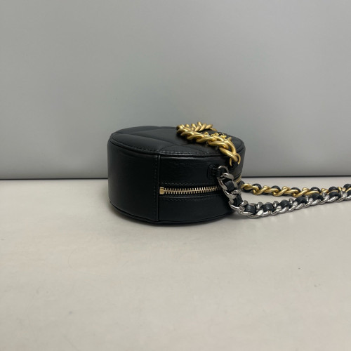 Chanel Quilted 19 Round Clutch With Chain Calfskin Black