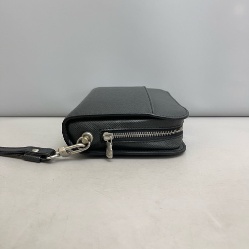 Louis Vuitton Clutch Saffiano Calfskin Black Louis Vuitton Clutch Saffiano Calfskin Black