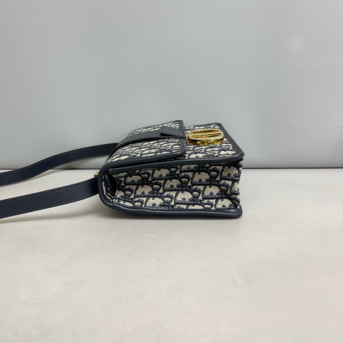 Dior 30 Montaigne Flap Bag Oblique Blue Beige Dior 30 Montaigne Flap Bag Oblique Blue Beige