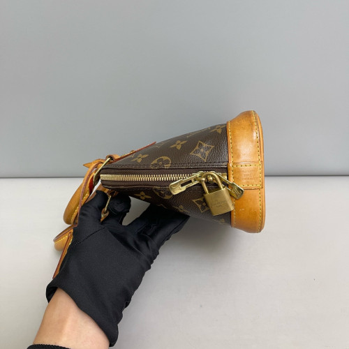 Louis Vuitton Alma BB Monogram Brown