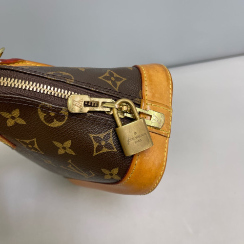 Louis Vuitton Alma BB Monogram Brown