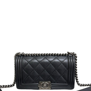Chanel Quilted Medium Boy Flap Calfskin Black