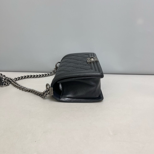 Chanel Quilted Medium Boy Flap Calfskin Black