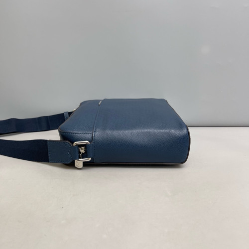 Louis Vuitton Messenger Calfskin Blue
