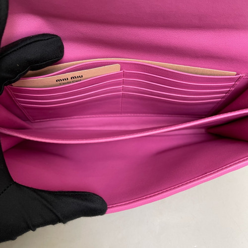 Miu Miu Clutch Nappa Crumpled Lambskin Pink
