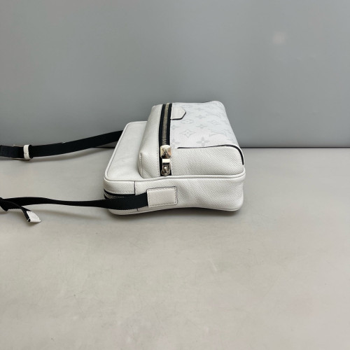 Louis Vuitton Outdoor Messenger GM Monogram Titanium White