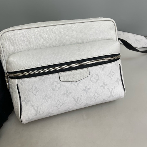 Louis Vuitton Outdoor Messenger GM Monogram Titanium White