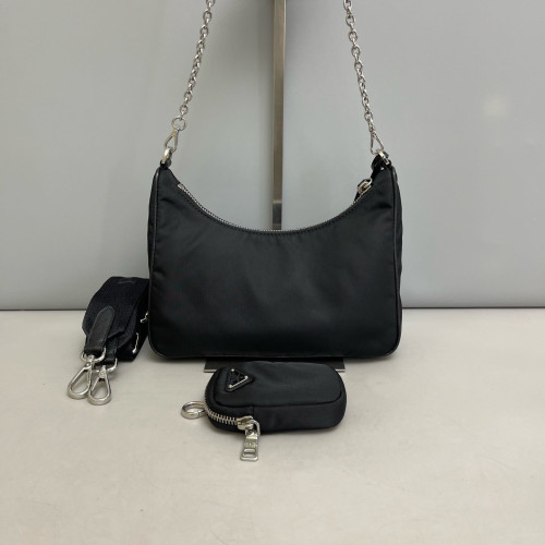 Prada Re-Edition 2005 Shoulder Bag Nylon Black