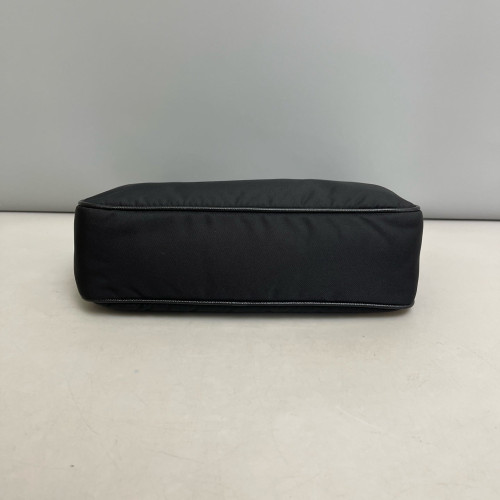 Prada Re-Edition 2005 Shoulder Bag Nylon Black