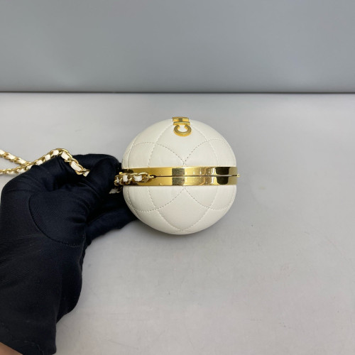 Chanel Quilted Shoulder Bag Lambskin White Chanel Quilted Shoulder Bag Lambskin White