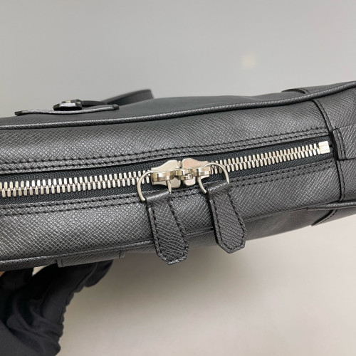 Louis Vuitton Briefcase Calfskin Black