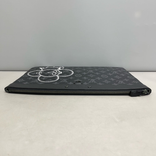 Louis Vuitton Discovery Pochette GM Monogram Eclipse Graphite Light Grey