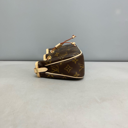 Louis Vuitton Horizontal Pouch Monogram Dark Brown Light Brown