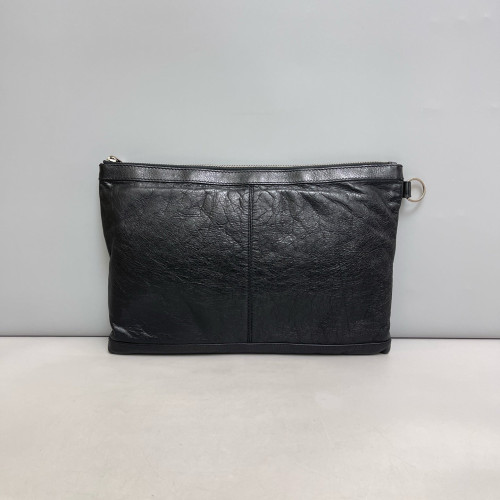 Balenciaga Clutch Calfskin Black
