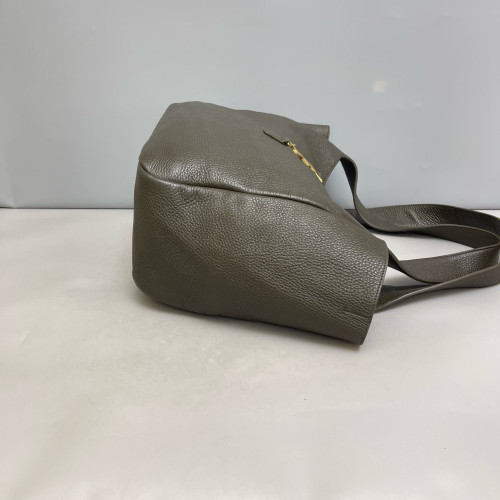 Yves Saint Laurent LE 5 A 7 Bea Tote Grained Calfskin Dark Green Yves Saint Laurent LE 5 A 7 Bea Tote Grained Calfskin Dark Green