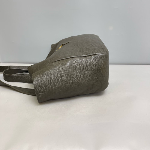 Yves Saint Laurent LE 5 A 7 Bea Tote Grained Calfskin Dark Green Yves Saint Laurent LE 5 A 7 Bea Tote Grained Calfskin Dark Green