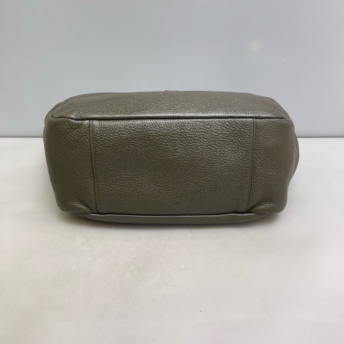 Yves Saint Laurent LE 5 A 7 Bea Tote Grained Calfskin Dark Green Yves Saint Laurent LE 5 A 7 Bea Tote Grained Calfskin Dark Green