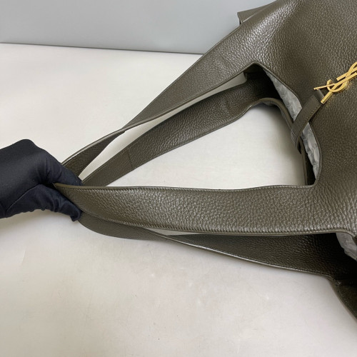 Yves Saint Laurent LE 5 A 7 Bea Tote Grained Calfskin Dark Green Yves Saint Laurent LE 5 A 7 Bea Tote Grained Calfskin Dark Green