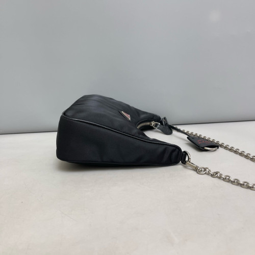 Prada Re-Edition 2005 Shoulder Bag Nylon Black