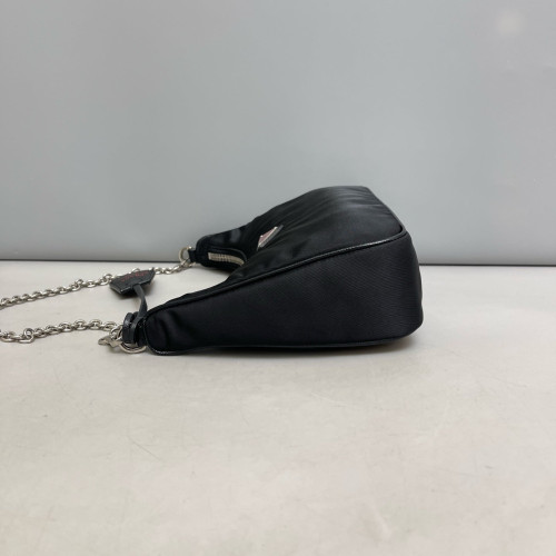 Prada Re-Edition 2005 Shoulder Bag Nylon Black