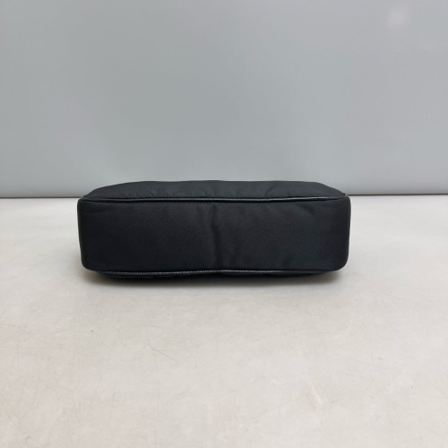 Prada Re-Edition 2005 Shoulder Bag Nylon Black
