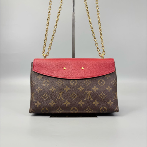 Louis Vuitton Pallas Chain Monogram Brown Red Louis Vuitton Pallas Chain Monogram Brown Red
