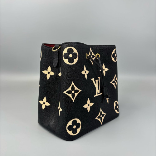 Louis Vuitton Neonoe MM Empreinte Monogram Giant Black White