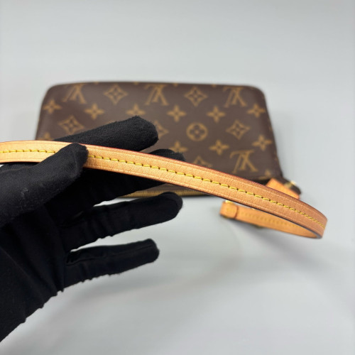 Louis Vuitton Pochette Accessories 22 Monogram Brown