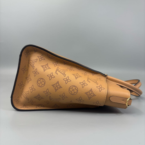 Louis Vuitton On My Side GM Calfskin Brown