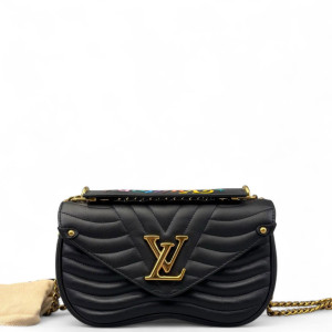 Louis Vuitton New Wave Chain Bag MM Calfskin Black