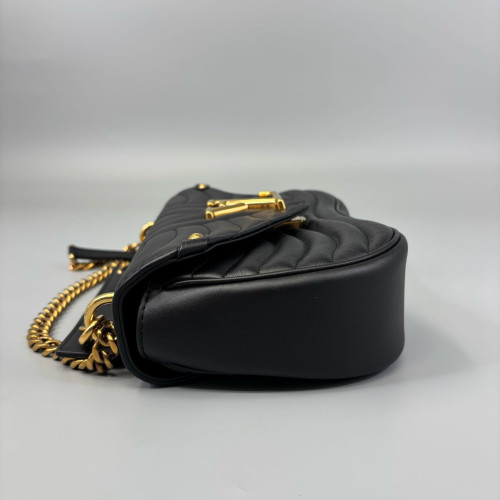 Louis Vuitton New Wave Chain Bag MM Calfskin Black