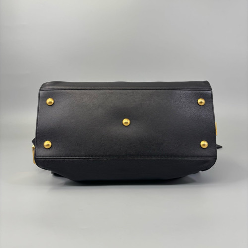 Yves Saint Laurent Medium Cabas Chyc Calfskin Black