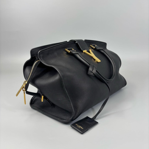 Yves Saint Laurent Medium Cabas Chyc Calfskin Black