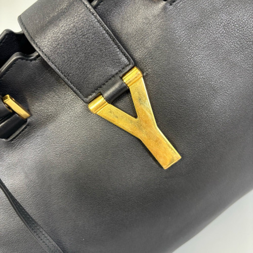 Yves Saint Laurent Medium Cabas Chyc Calfskin Black