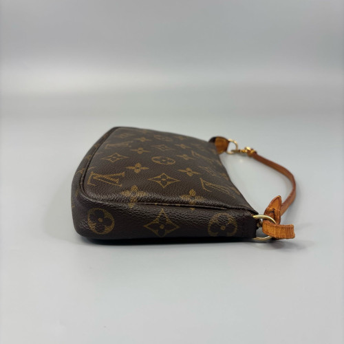 Louis Vuitton Pochette Accessories 22 Monogram Brown