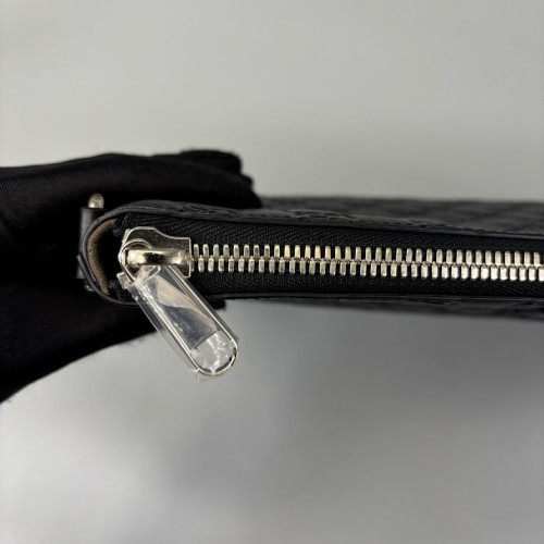 Gucci Clutch Guccissima Black