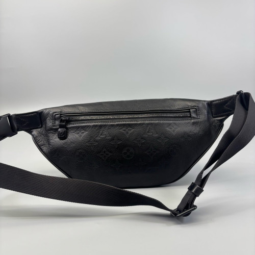Louis Vuitton Discovery Bumbag Monogram Empreinte Black